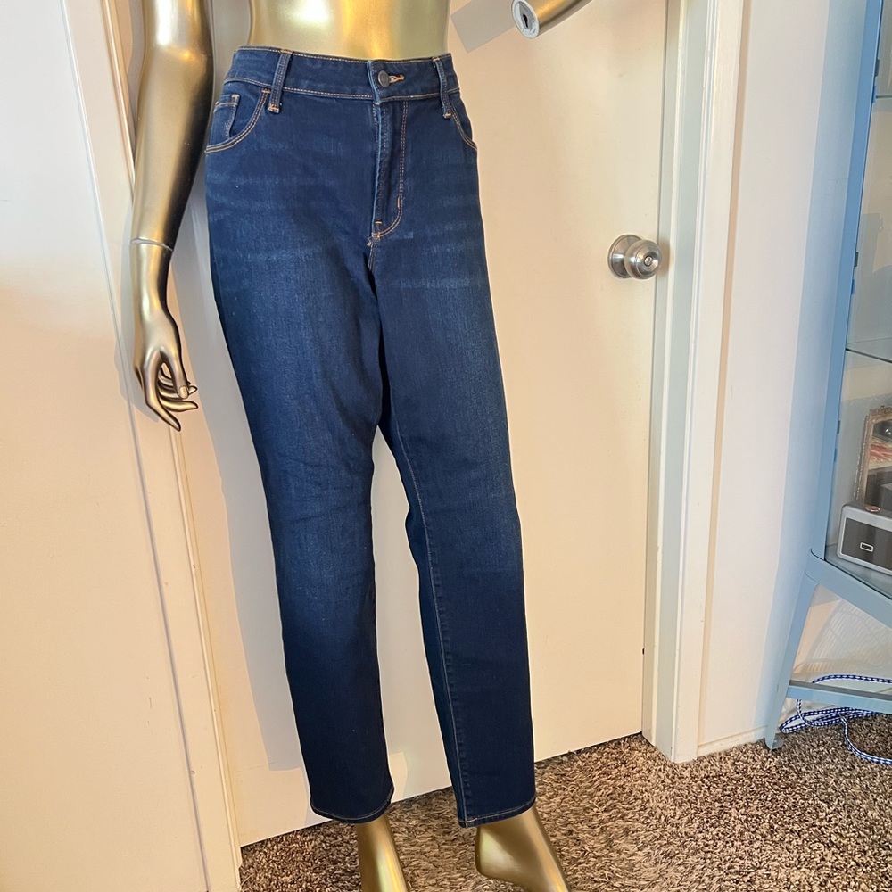 Old Navy Mid-Rise Power Slim Jeans size 14